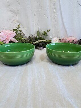 Le Creuset Stoneware Set of 2 26 oz Soup Cereal Bowls Bamboo Green NEW